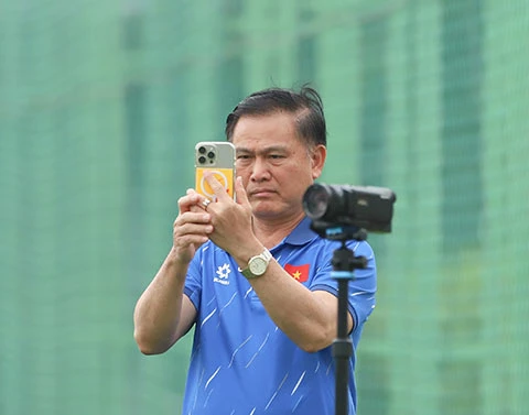 Đình Bắc quyết chiếm suất đá chính tại AFF Cup 2026 - Hình 1