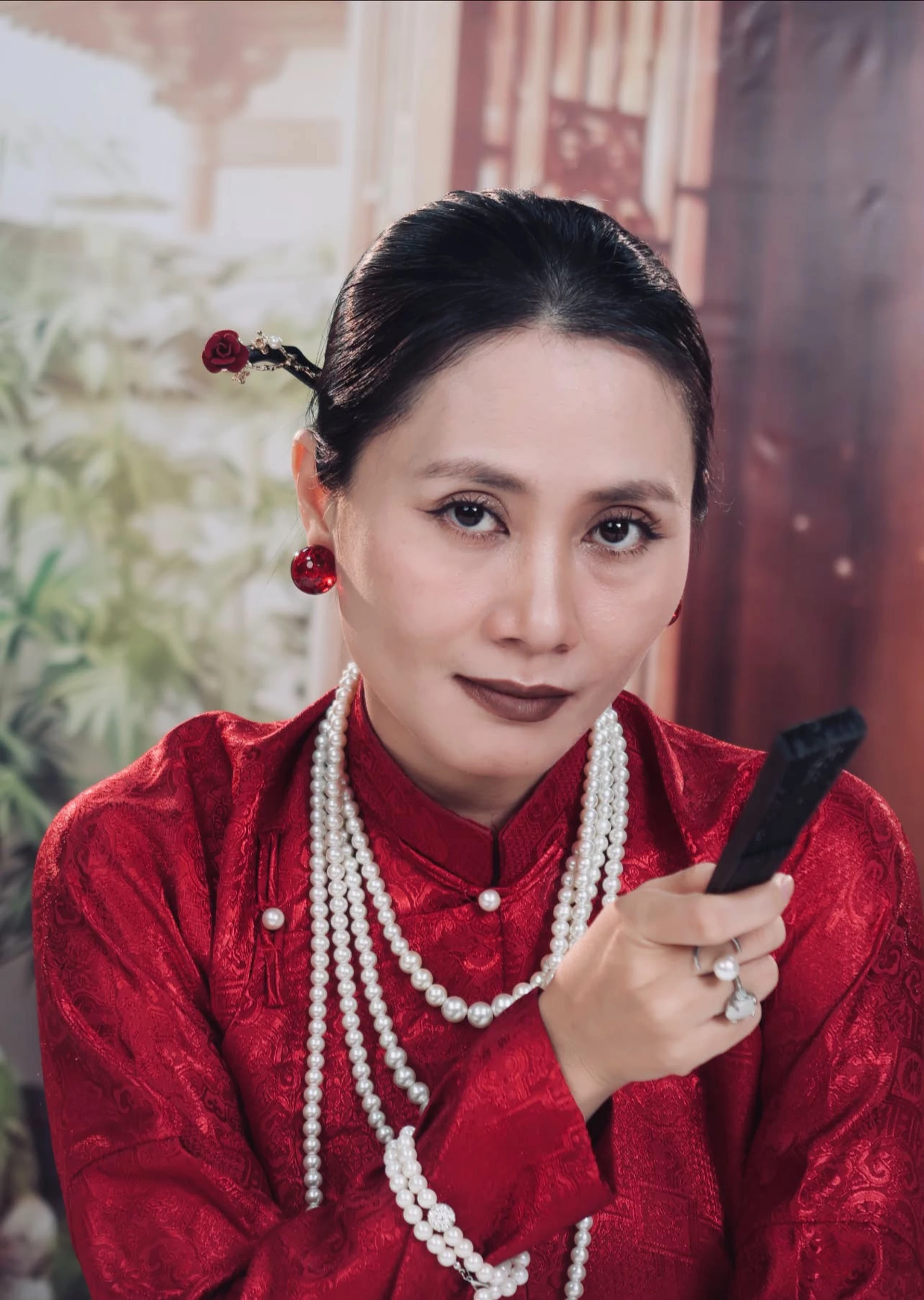 Ác nữ phim giờ vàng bị khán giả mắng, ngoài đời viên mãn sau đổ vỡ - Hình 1