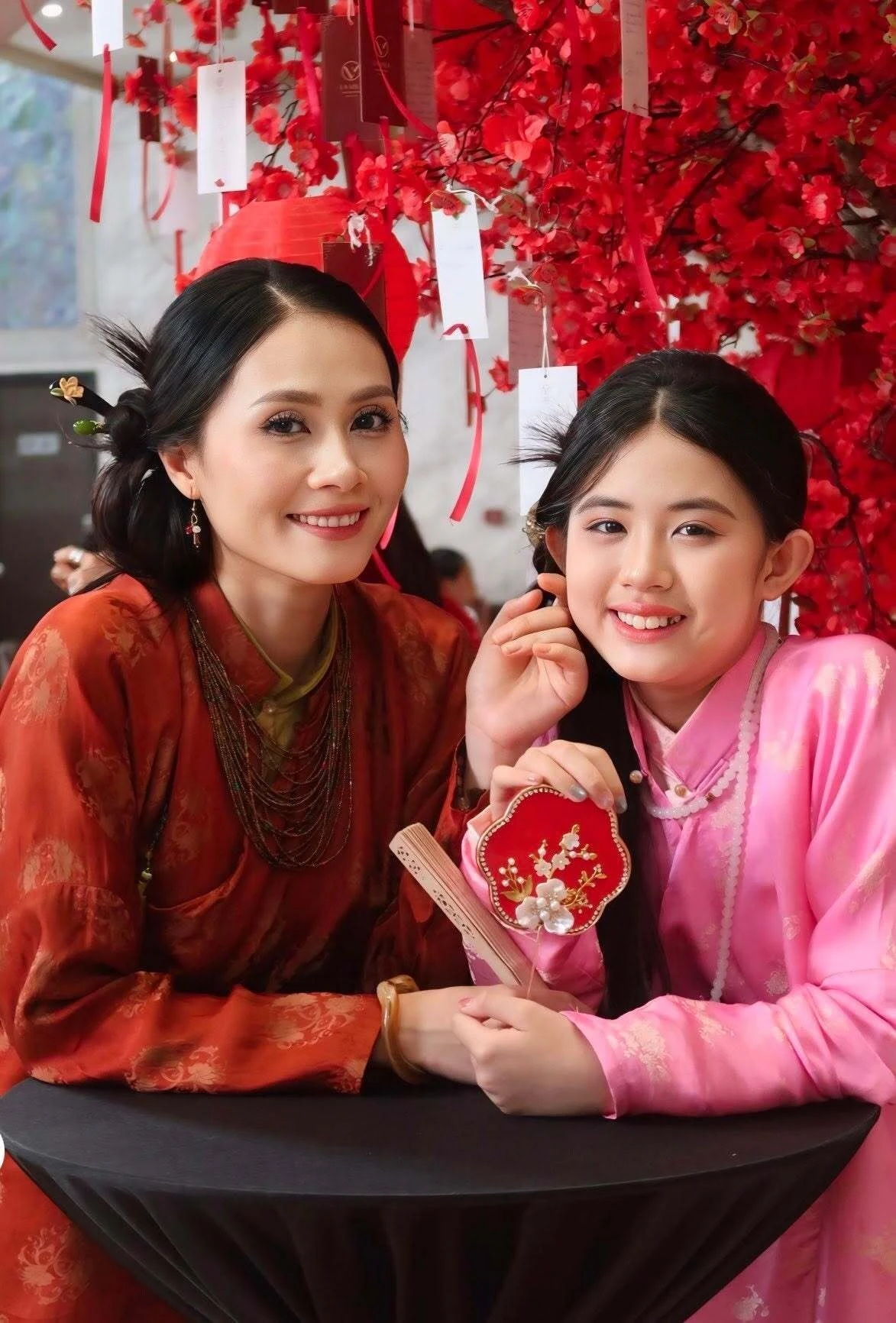 Ác nữ phim giờ vàng bị khán giả mắng, ngoài đời viên mãn sau đổ vỡ - Hình 5