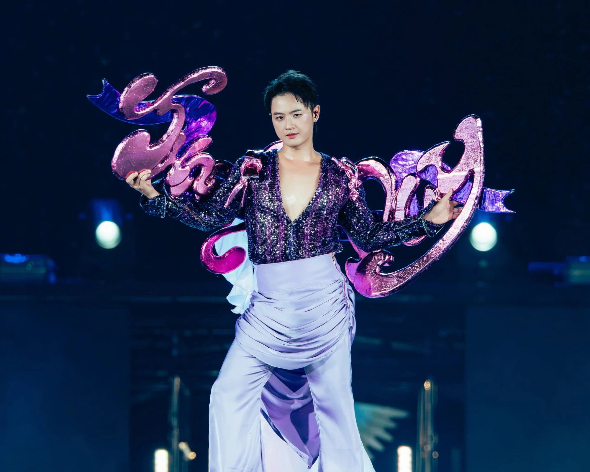 Anh Trai là ngoại lệ của show Chông Gai: Bỏ nghề giáo đi hát 20 năm, bảo chứng tài năng làm xiếc cũng cân trọn - Hình 5