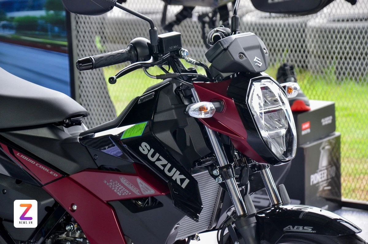 Đắt hơn chỉ 1 triệu đồng, Yamaha Exciter có gì khác Suzuki Satria? - Hình 6