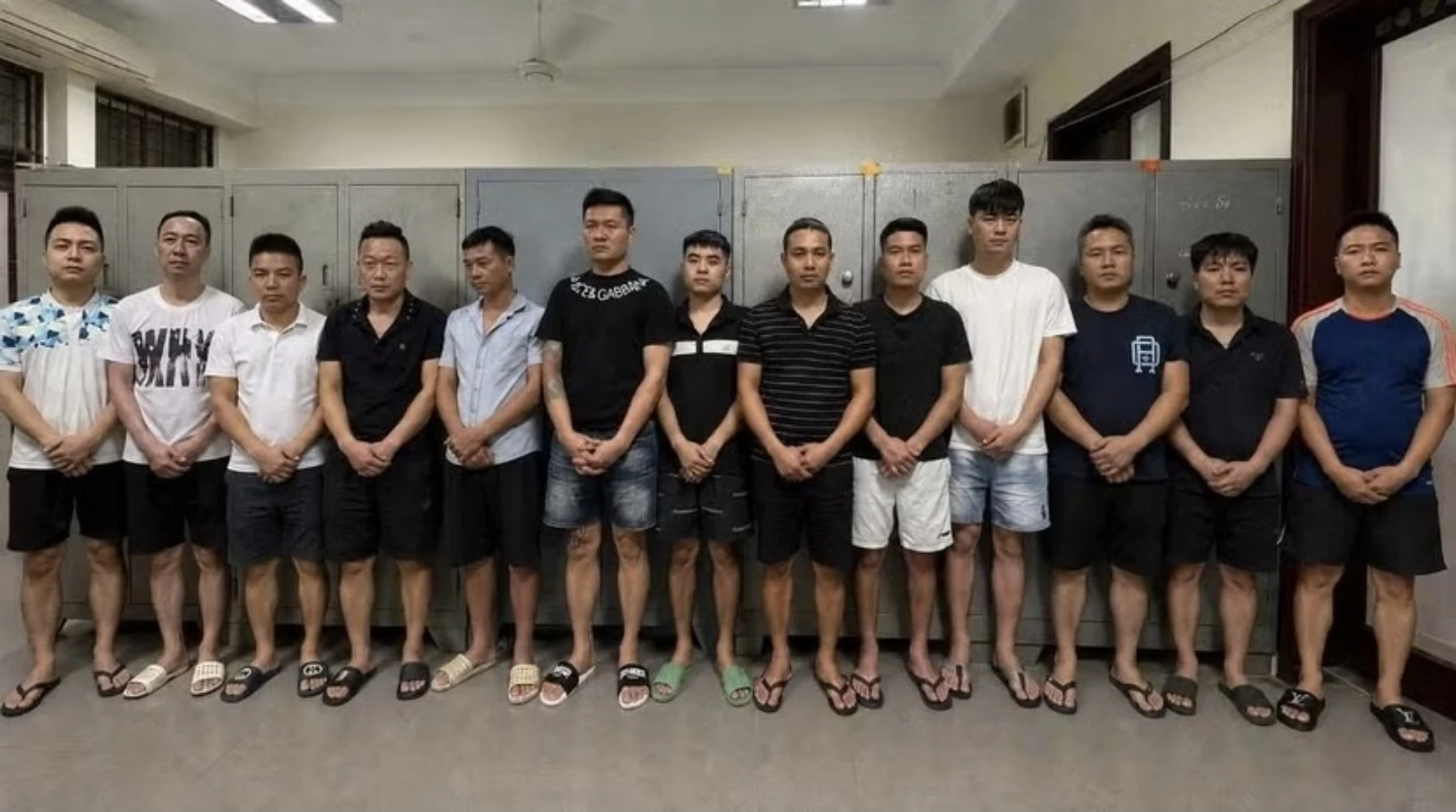 Mua hàng trăm tài khoản, điều hành đường dây cá độ hơn 60 tỷ đồng - Hình 1