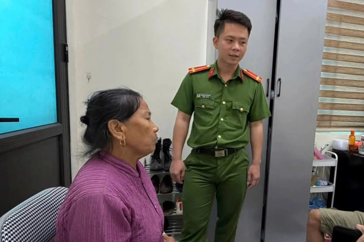 Người phụ nữ mang 250 triệu đồng đến ngân hàng sau cuộc gọi đe dọa - Hình 1