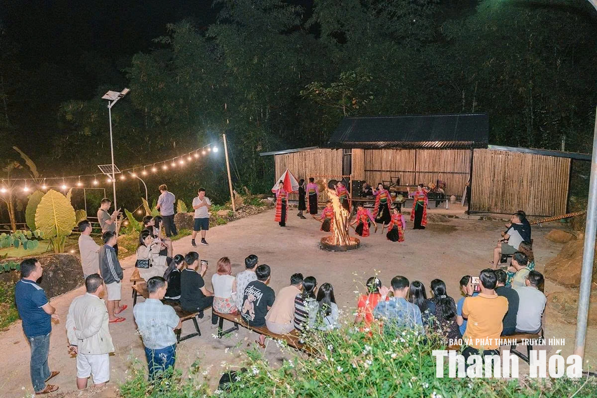 Sắc màu văn hóa dân tộc ở các khu du lịch sinh thái cộng đồng - Hình 1