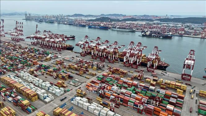 Trung Quốc: Xuất khẩu tăng mạnh nhất trong 4 tháng - Hình 1