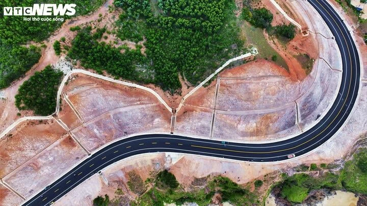 Vẻ đẹp tuyệt mỹ cung đèo biển Lộ Diêu, toạ độ vàng hút du khách đến Gia Lai - Hình 4