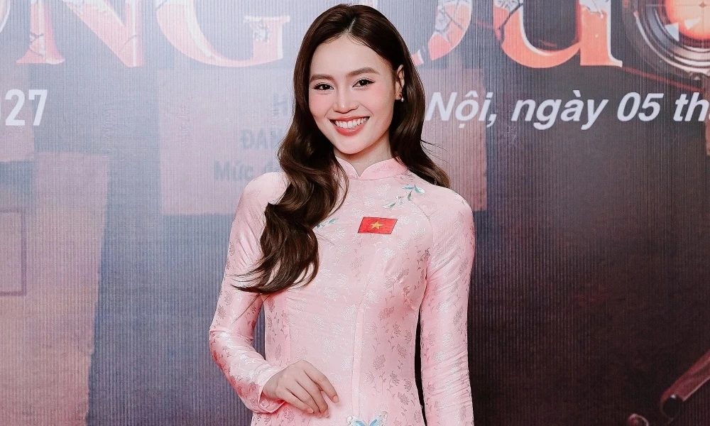 Cú ngã đau nhất của Ninh Dương Lan Ngọc - Hình 6