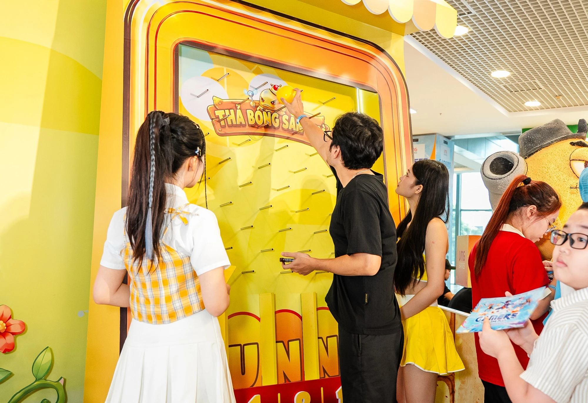 Gần 3.000 game thủ Hà Nội cháy hết mình tại Gamers Lead The Play của VNGGames - Hình 2