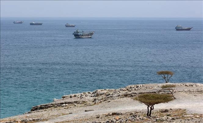 Kiểm soát toàn diện eo biển Hormuz vẫn là bài toán khó với Mỹ - Hình 1