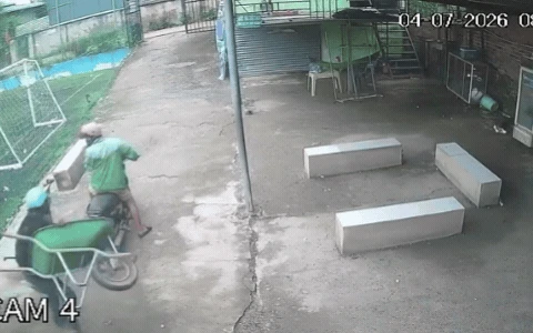 Lê Dương Bảo Lâm công khai CCTV bị trộm lẻn vào nhà, lấy đồ giữa ban ngày - Hình 2