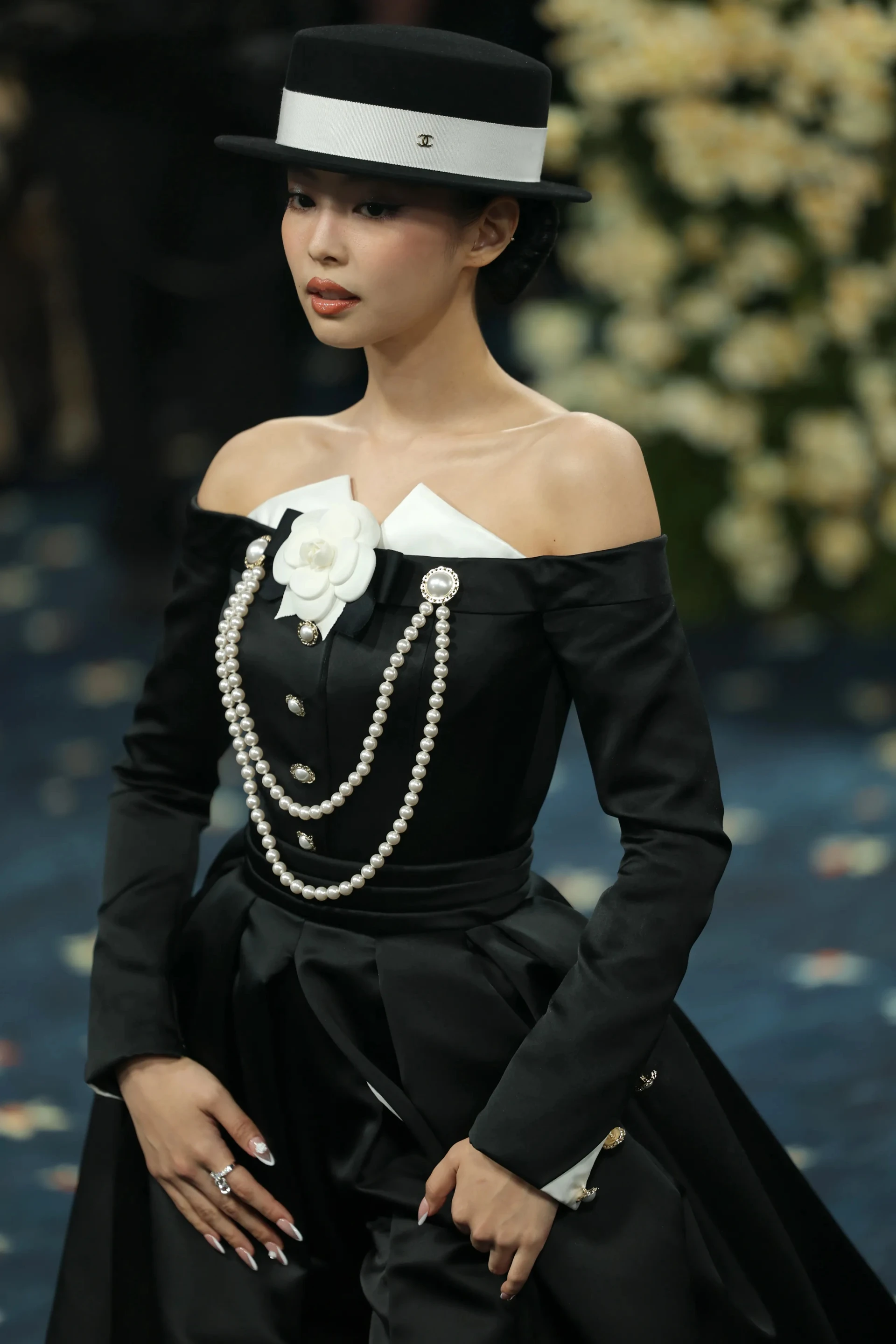 Chưa từng thấy ai khó ưa như Jennie (BLACKPINK) - Hình 5