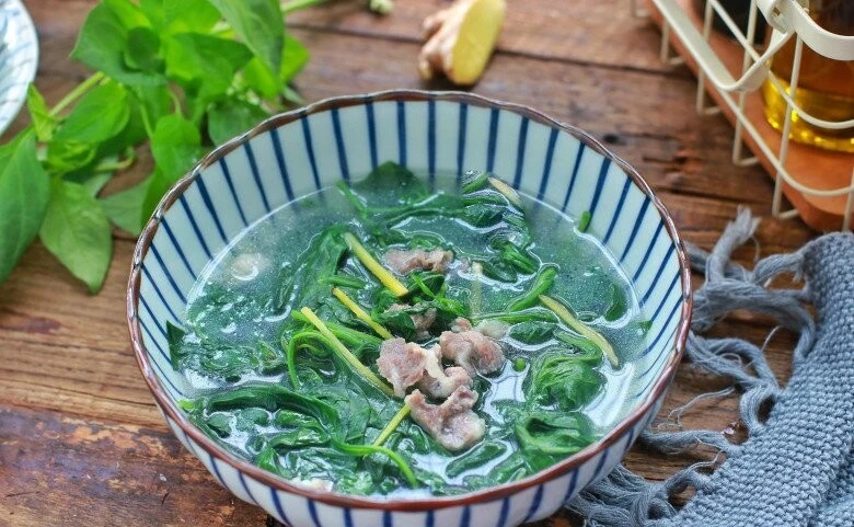 Lá này canxi gấp 2 lần sữa, nấu canh rất ngon, giúp bổ tỳ, tiêu sưng lại thanh mát ngay nhưng ít người biết ăn - Hình 5