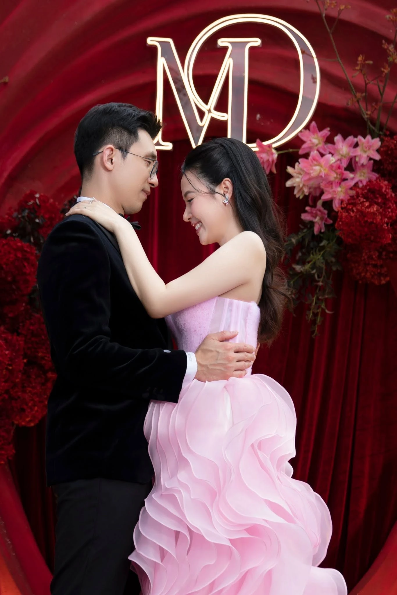 Thiếu gia Minh Đạt nói thẳng về Midu sau kết hôn: Nhan sắc chỉ là phụ thôi... - Hình 10