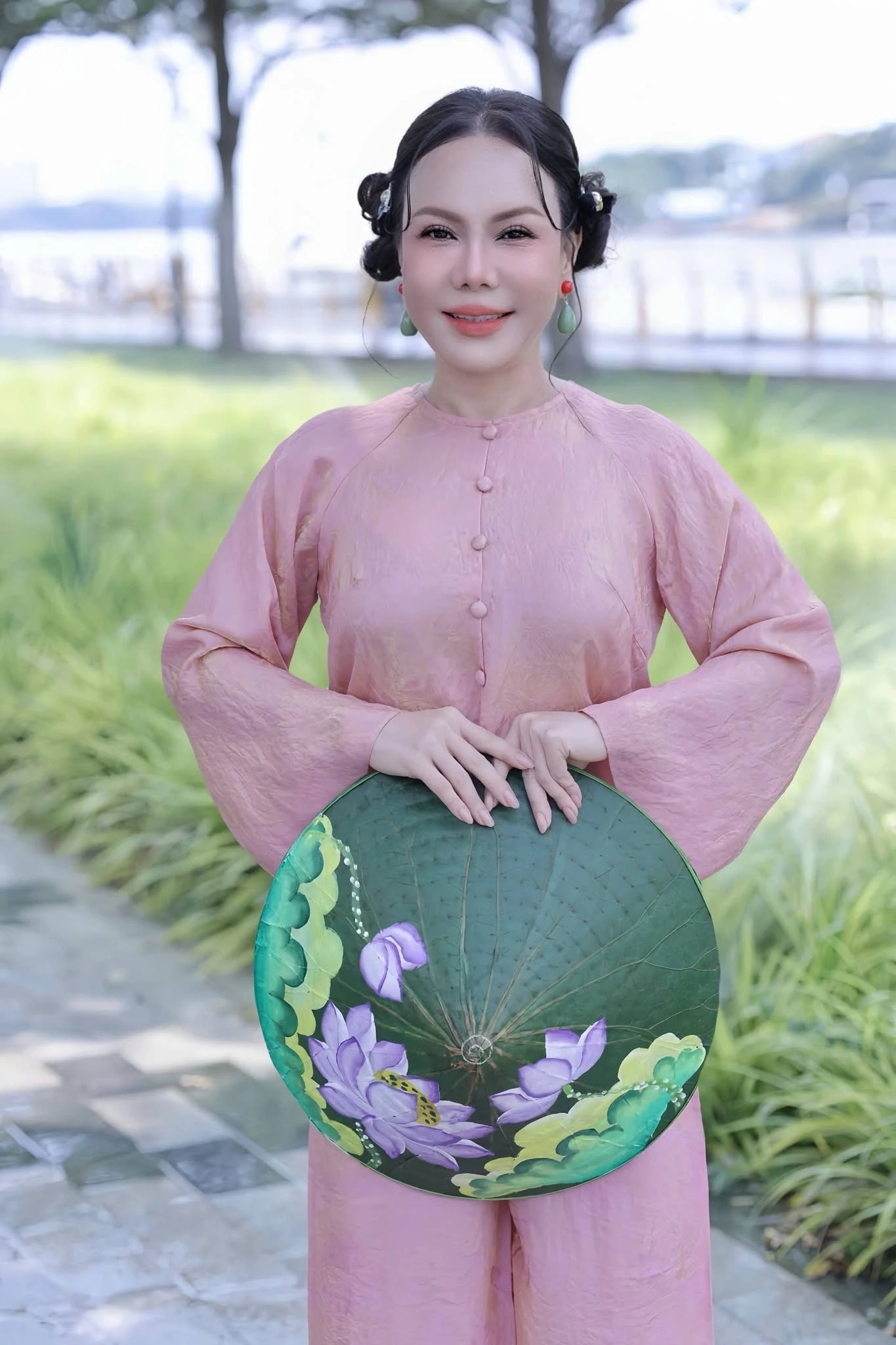 Tình hình hiện tại của nghệ sĩ Việt Hương - Hình 5