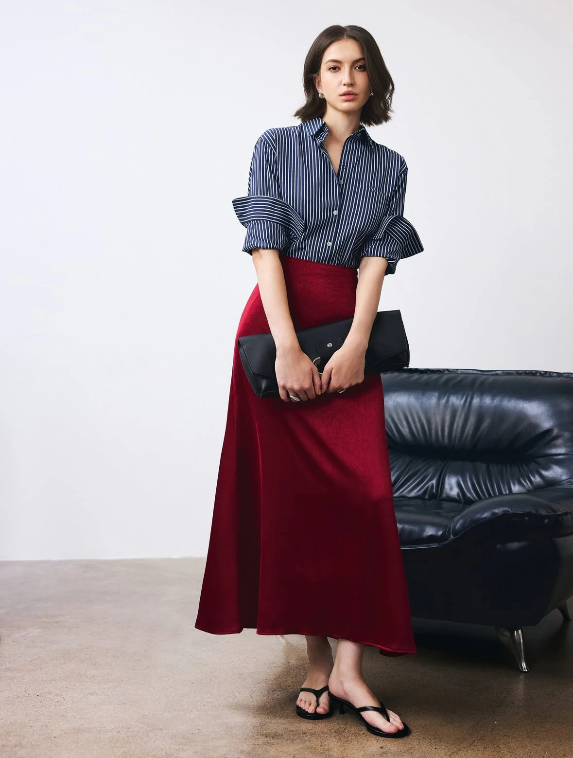 Váy lụa satin và bí quyết phối đồ thu thanh lịch, sang trọng - Hình 6