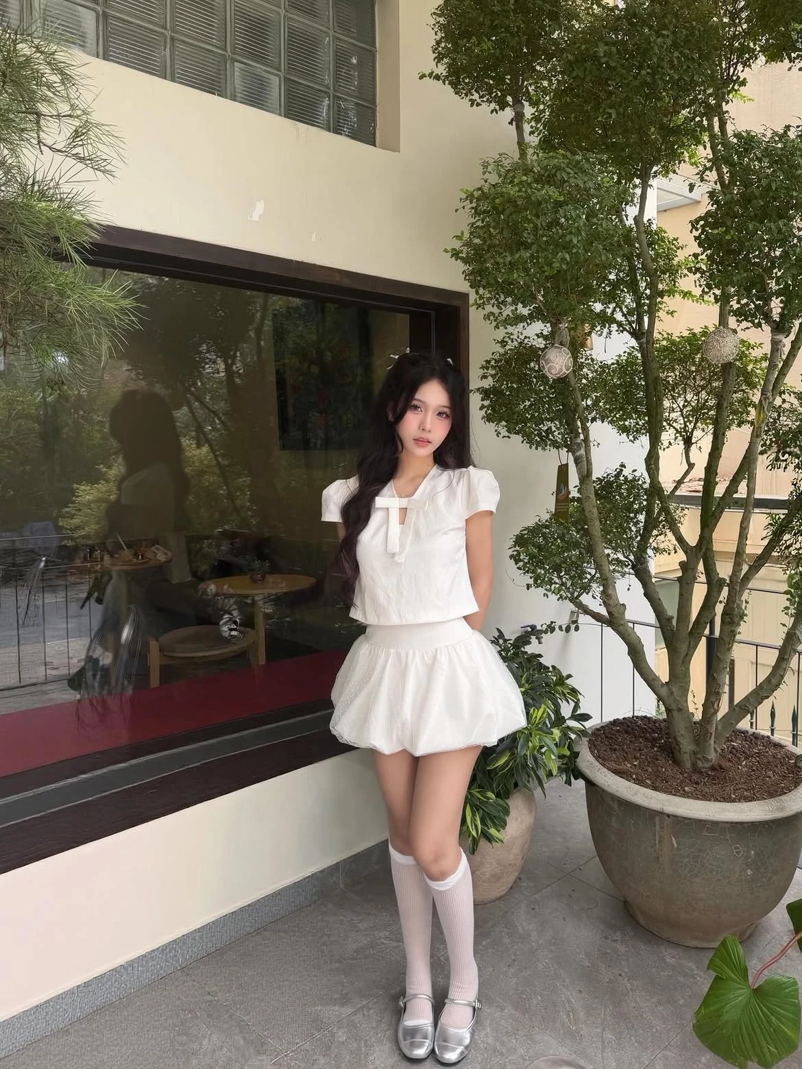 Diện phong cách monochrome, đẳng cấp đến từ sự đơn giản - Hình 4