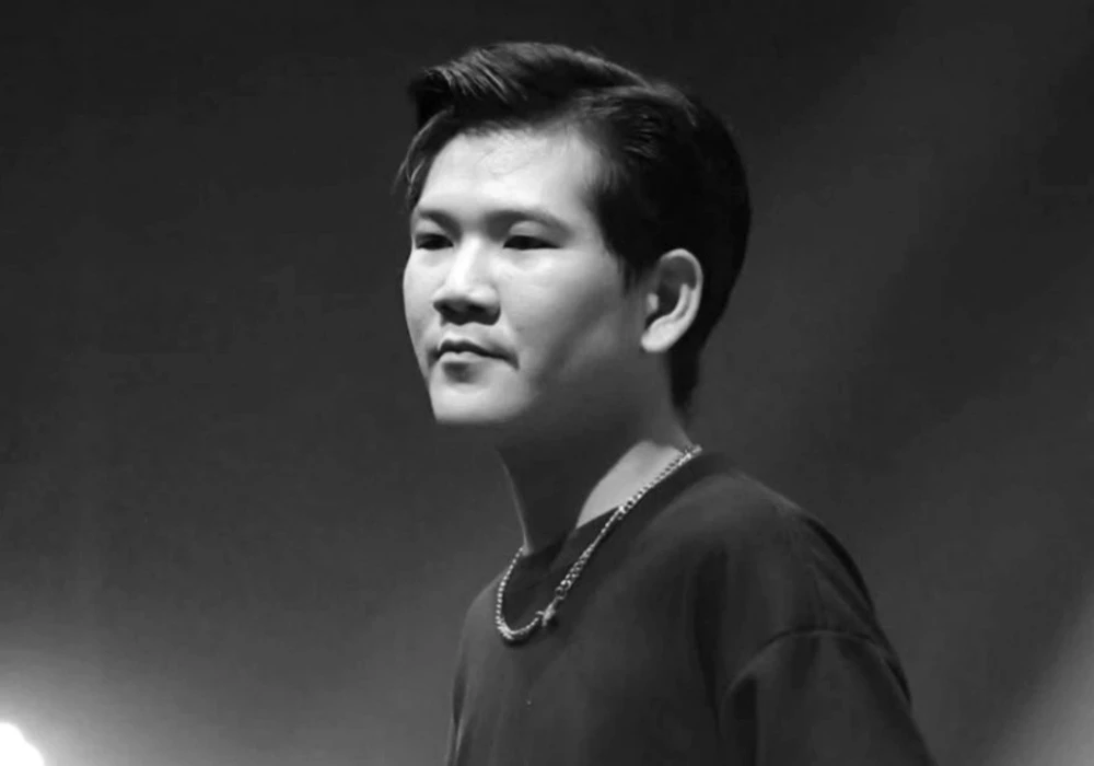 Thêm 1 nam ca sĩ tử vong trong vụ cháy quán bar khiến 33 người thiệt mạng - Hình 1