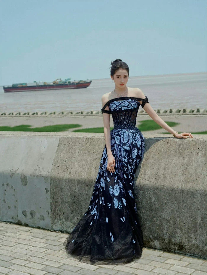 Quan Hiểu Đồng quay phim mới vẫn bị réo tên vì Lộc Hàm - Hình 1