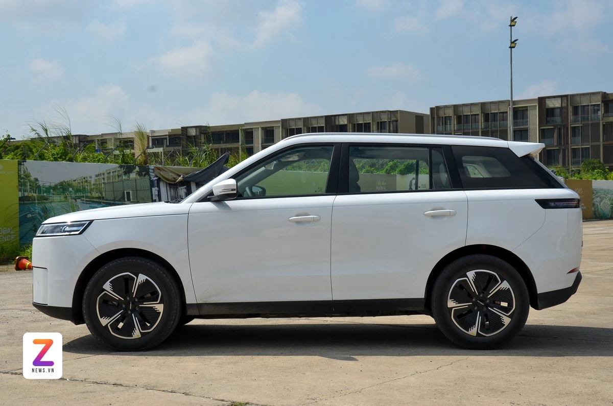Cận cảnh Jaecoo J5 BEV - ôtô điện Trung Quốc lắp ráp tại Việt Nam - Hình 3