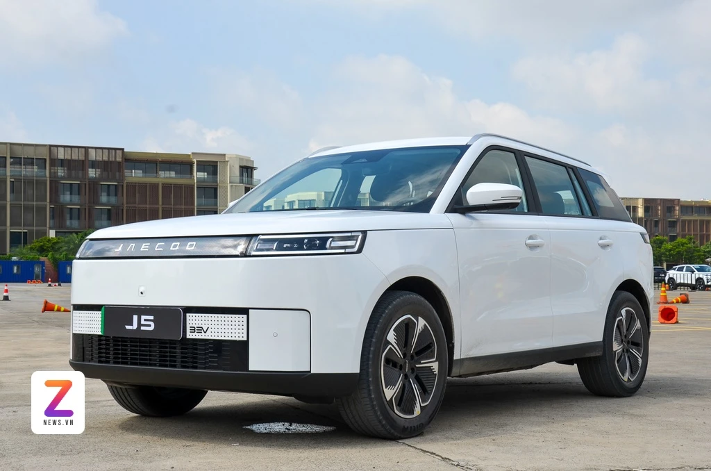 Cận cảnh Jaecoo J5 BEV - ôtô điện Trung Quốc lắp ráp tại Việt Nam - Hình 1