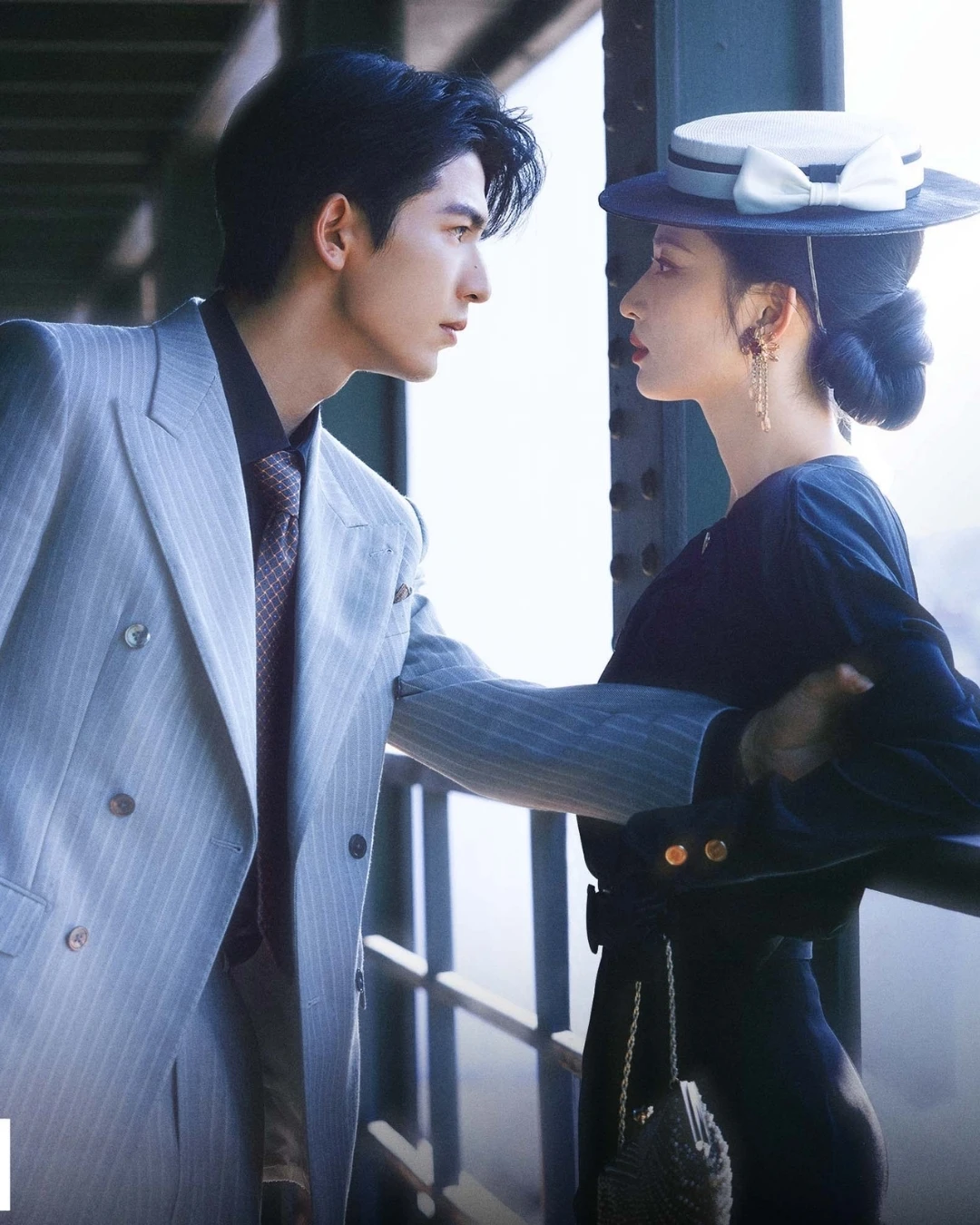 Phim mới của Trương Lăng Hách vừa chiếu đã chấn động MXH: Drama căng đét ngay mở màn, xem giây nào choáng giây đó - Hình 2