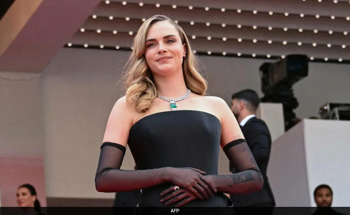 Cara Delevingne thừa nhận từng yêu vợ cũ Johnny Depp - Hình 2