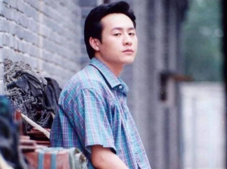 Nam diễn viên bị 800 đoàn phim từ chối vì thấp như chú lùn, giờ đứng trên đỉnh showbiz ai cũng phải ngước nhìn - Hình 2