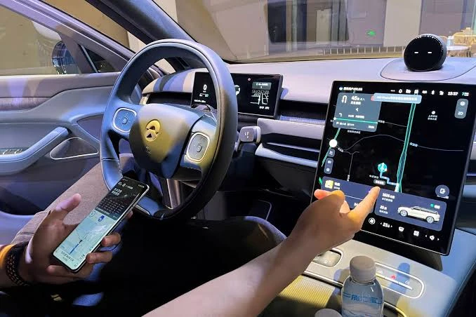 Lý do Android Auto không dây vẫn yêu cầu bật Wi-Fi trên điện thoại - Hình 1
