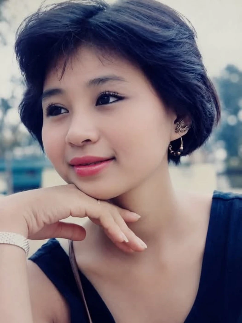 NSND Phạm Phương Thảo khoe em gái thượng tá quân đội, Hà Kiều Anh kỷ niệm 19 năm cưới - Hình 4