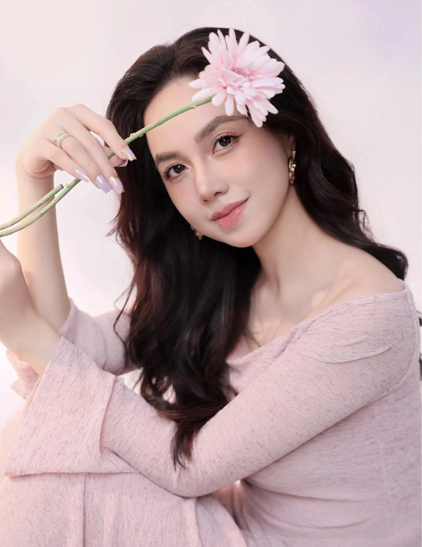 Người duy nhất từ chối danh xưng ngọc nữ, không dám nhận là mỹ nhân: Nhan sắc ngang ngửa Tăng Thanh Hà - Hình 7