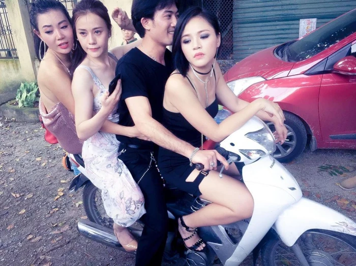 Cuộc sống khác biệt của bộ ba nổi tiếng nhất Quỳnh Búp Bê sau 8 năm - Hình 10