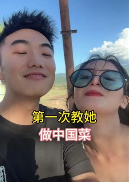 Bố đơn thân 2 con được cô gái Lào xinh như Hoa hậu theo đuổi, vừa về ra mắt đã được bố mẹ vợ tương lai ưng ý - Hình 1