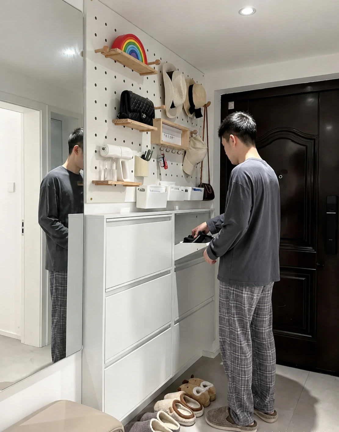 Chỉ vì một đôi dép, tôi mới hiểu mình đã lấy đúng người - Hình 1