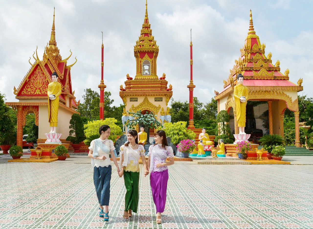 Chùa Xiêm Cán, tuyệt tác kiến trúc tráng lệ của đồng bào Khmer Nam bộ - Hình 5