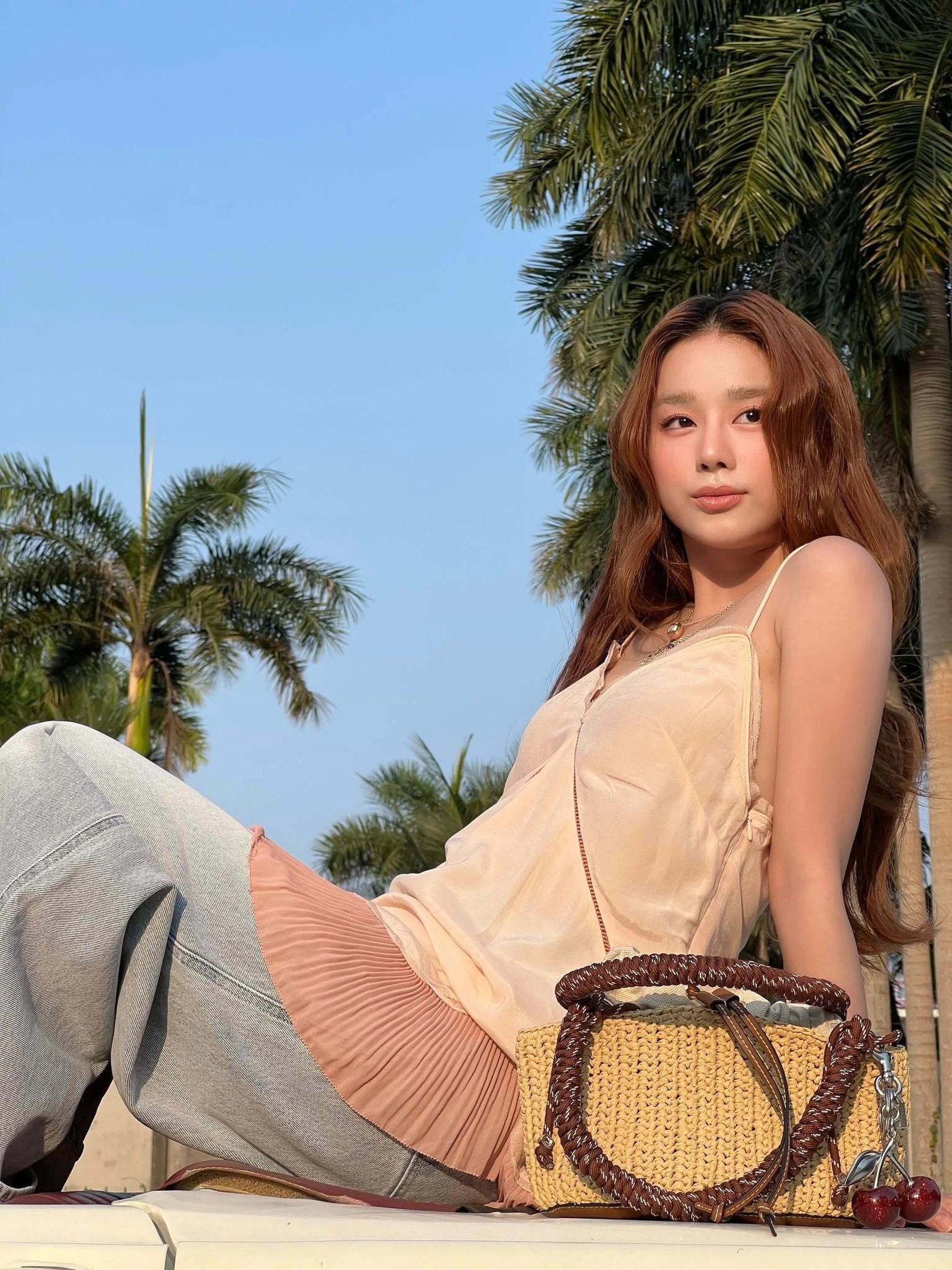 Diễn viên Đan Thư: 27 tuổi trẻ như học sinh, bất ngờ tiết lộ là mẹ một con - Hình 1