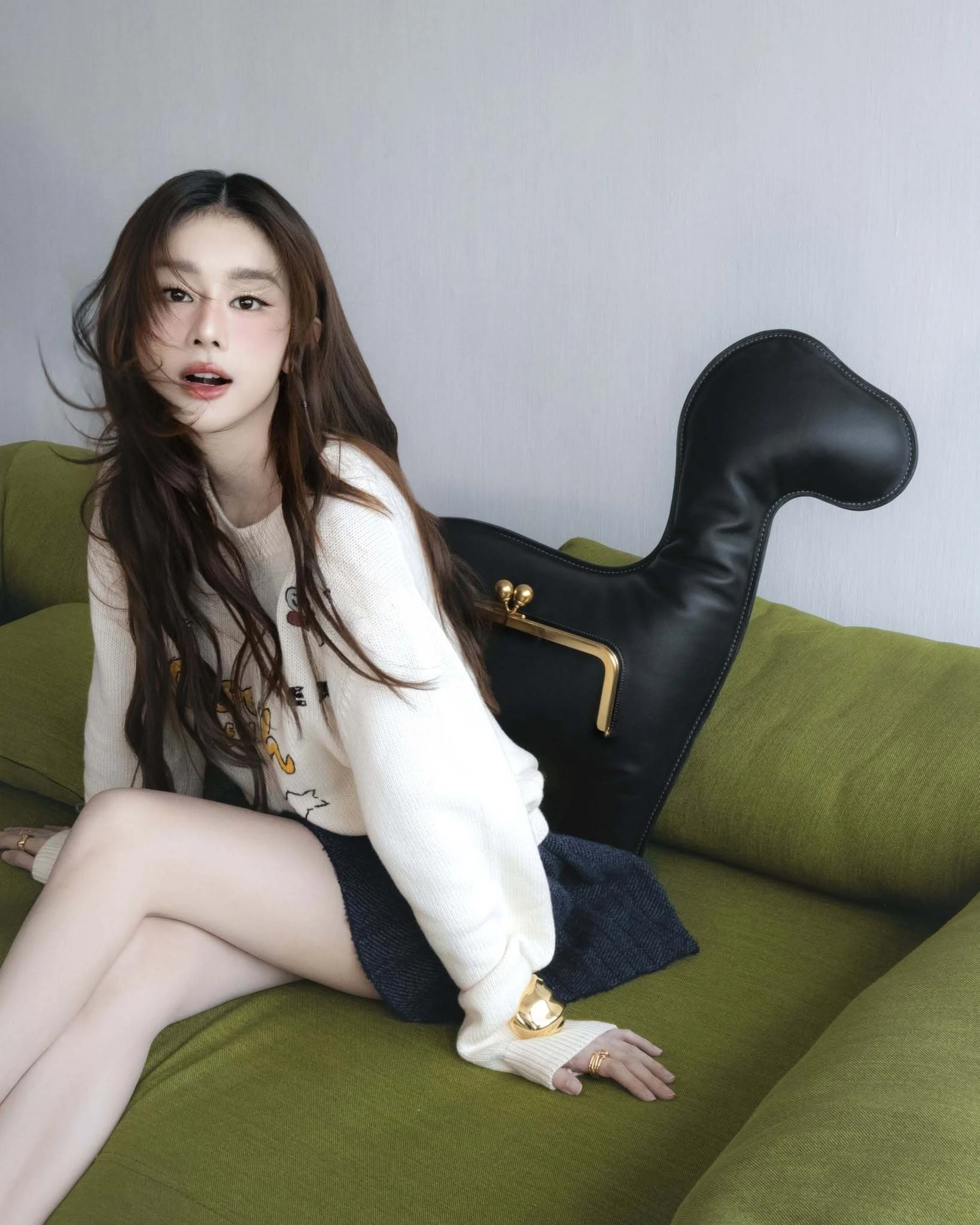 Diễn viên Đan Thư: 27 tuổi trẻ như học sinh, bất ngờ tiết lộ là mẹ một con - Hình 4