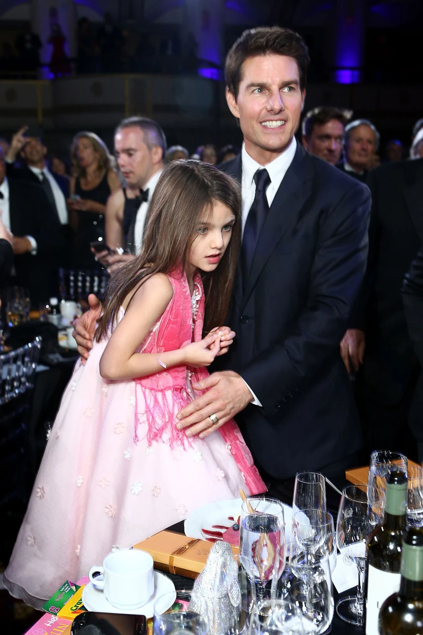 Tom Cruise có cả thế giới nhưng vĩnh viễn là người cha tồi trong mắt Suri Cruise - Hình 6
