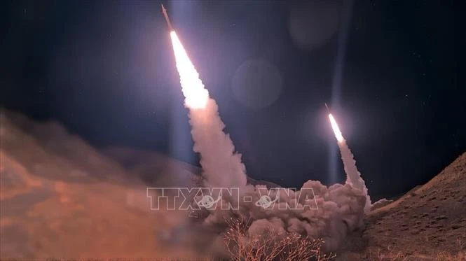 Tướng Mỹ chuẩn bị chiến dịch không kích Iran kéo dài tới 14 ngày - Hình 1