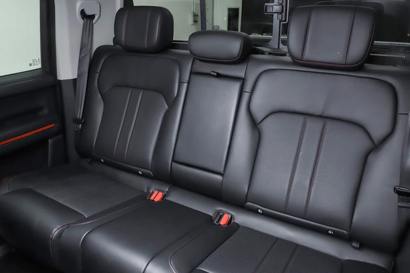 Xe bán tải cỡ lớn, công suất 892 mã lực, giá hơn 1,4 tỷ đồng - Hình 8