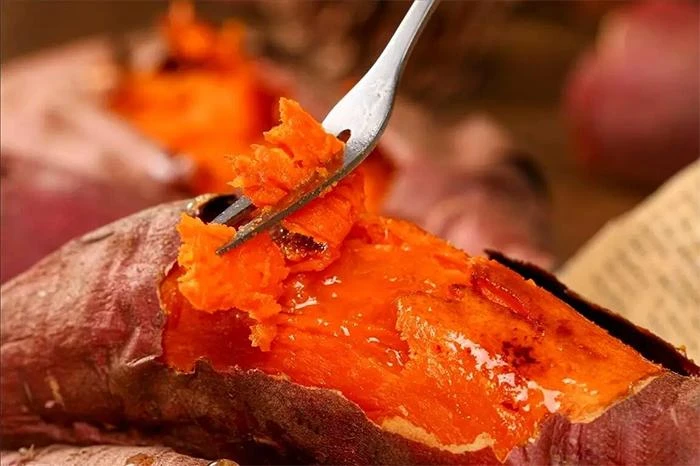 Không phải bánh kẹo, 5 thực phẩm này mới là thủ phạm khiến đường huyết tăng nhanh - Hình 2