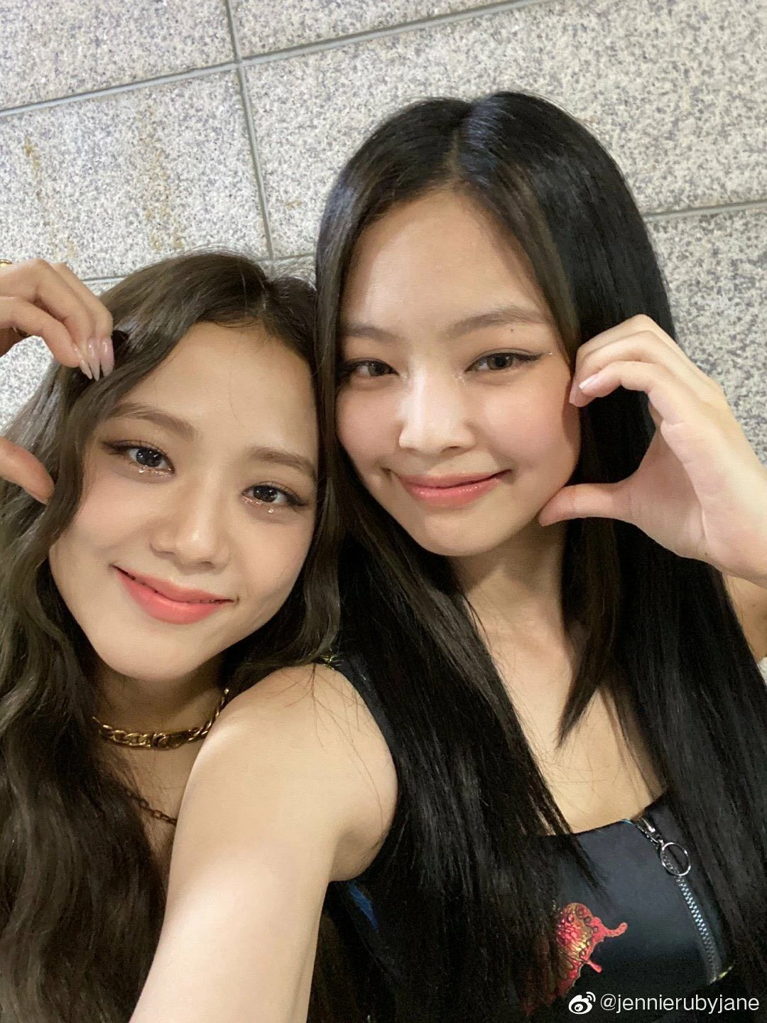 6 tổ hợp kỳ quan của showbiz: Chị em BLACKPINK cạnh nhau là hóa thần, cặp kế thừa di sản nhan sắc sẽ còn bùng nổ - Hình 16