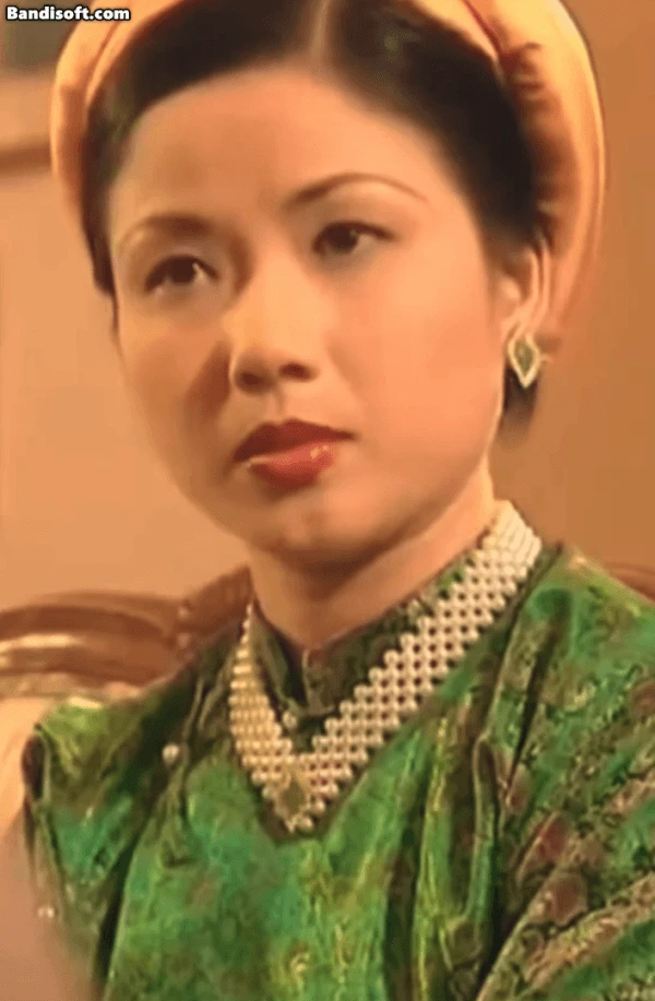 Mỹ nhân Việt đẹp đến mức ai không biết còn tưởng Hoàng hậu thật: Visual xé sử bước ra, diễn chuẩn hơn sách giáo khoa - Hình 1