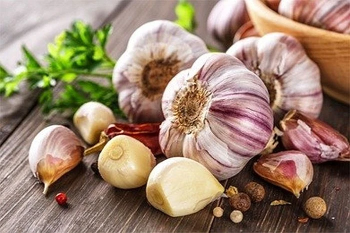 Người bệnh đái tháo đường ăn tỏi mỗi ngày có lợi ích gì? - Hình 1