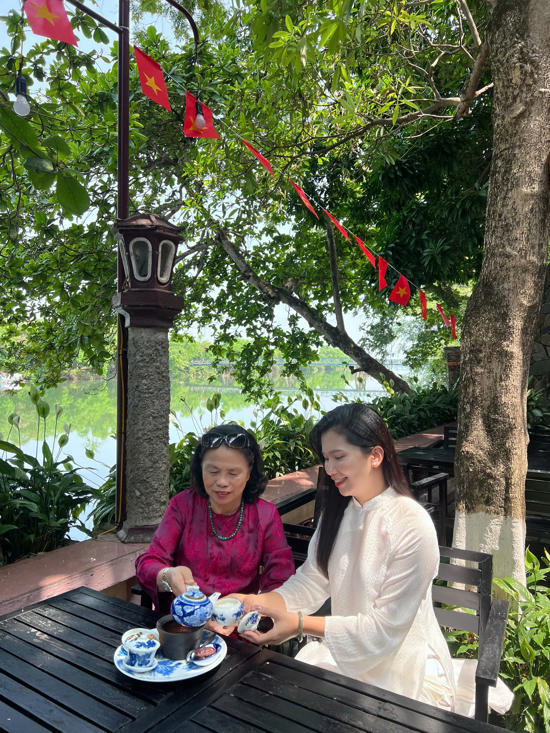 Có một nàng thơ rất khác ở Huế: Sông Hương và Mùa hè đẹp nhất! - Hình 16