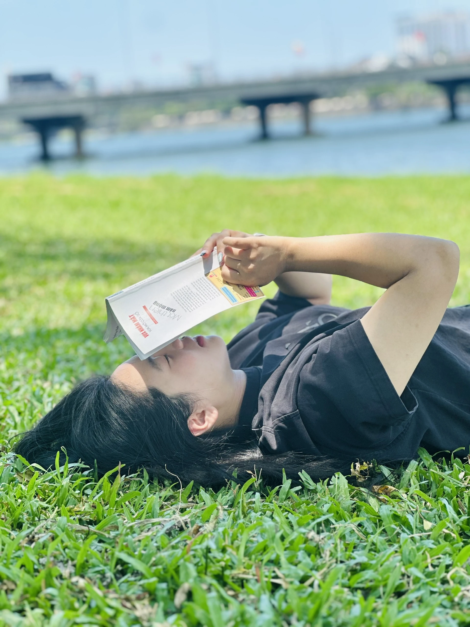 Có một nàng thơ rất khác ở Huế: Sông Hương và Mùa hè đẹp nhất! - Hình 2