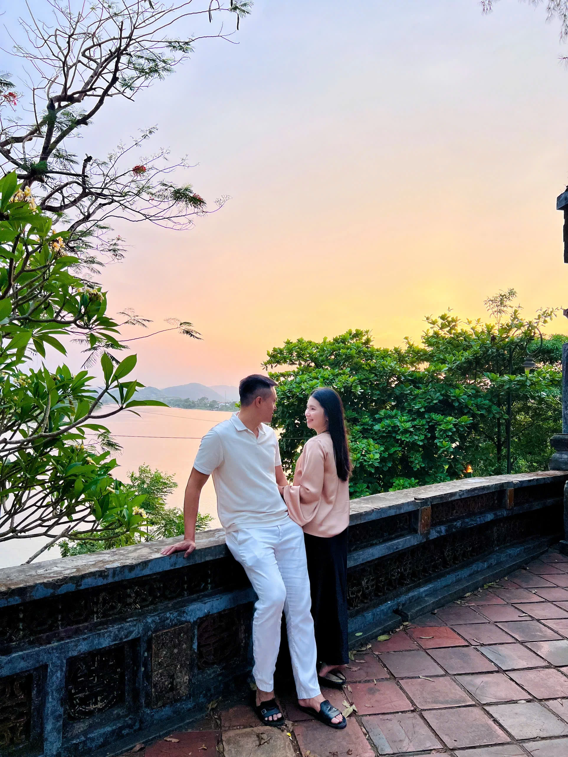 Có một nàng thơ rất khác ở Huế: Sông Hương và Mùa hè đẹp nhất! - Hình 12