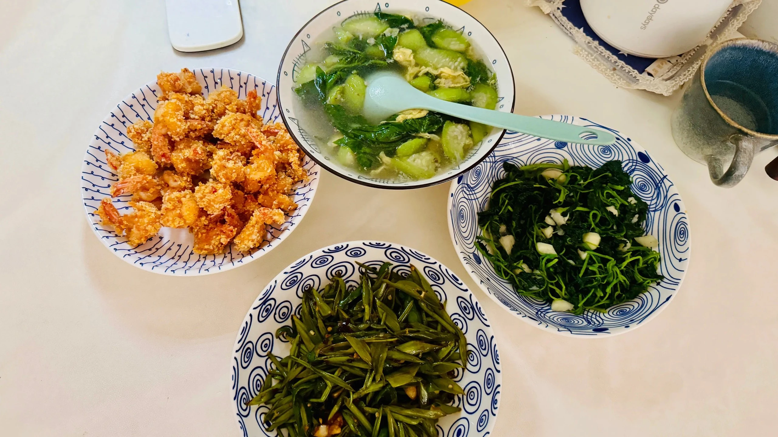 Không cần sơn hào hải vị, bữa cơm cuối tuần của gia đình tôi toàn món nấu nhanh nhưng ai cũng hào hứng - Hình 1