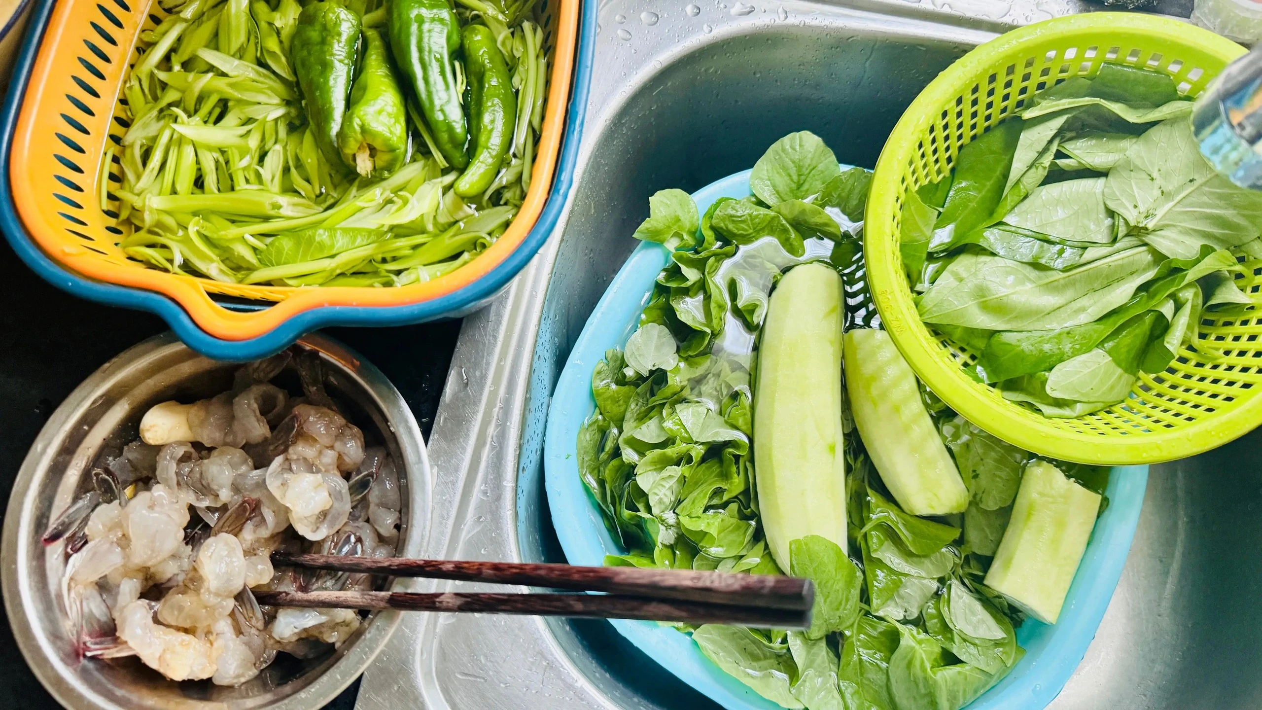 Không cần sơn hào hải vị, bữa cơm cuối tuần của gia đình tôi toàn món nấu nhanh nhưng ai cũng hào hứng - Hình 2