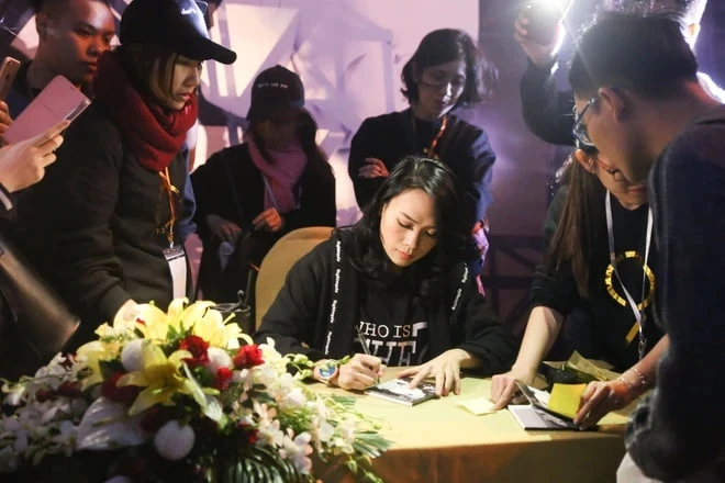 Nữ ca sĩ Việt đầu tiên tổ chức tour quảng bá album: 3 lần làm nên lịch sử ở Mỹ Đình, vị thế hơn 25 năm chưa lung lay - Hình 5