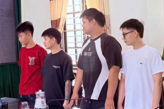 Triệt phá đường dây dụ học sinh THPT bán tài khoản ngân hàng - Hình 1